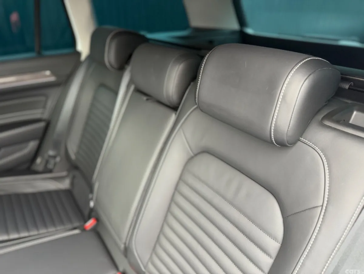 Volkswagen Passat Estate, Diesel, 2021, White