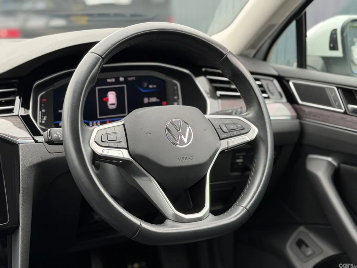 Volkswagen Passat Estate, Diesel, 2021, White