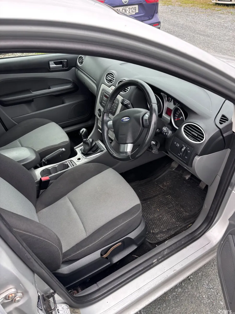 Ford Focus Hatchback, Diesel, 2010, Silver