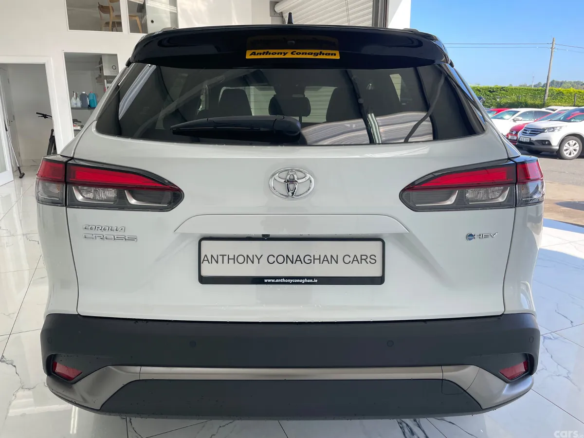 Toyota Corolla Cross Estate, Petrol Hybrid, 2025, White