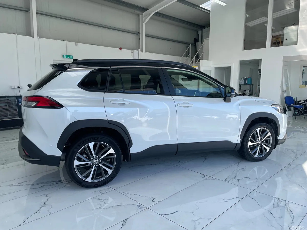 Toyota Corolla Cross Estate, Petrol Hybrid, 2025, White