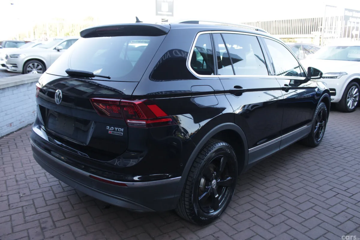 Volkswagen Tiguan MPV, Diesel, 2020, Black