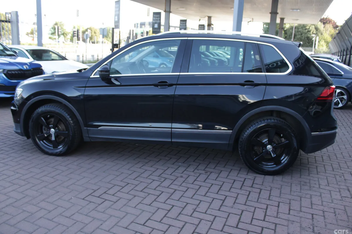 Volkswagen Tiguan MPV, Diesel, 2020, Black