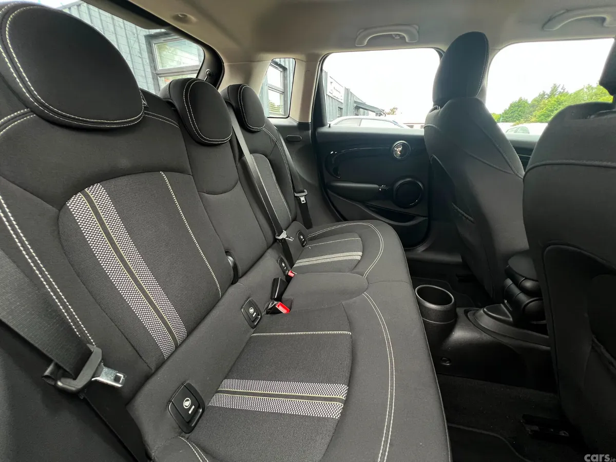 Mini Cooper Hatchback, Diesel, 2019, Black