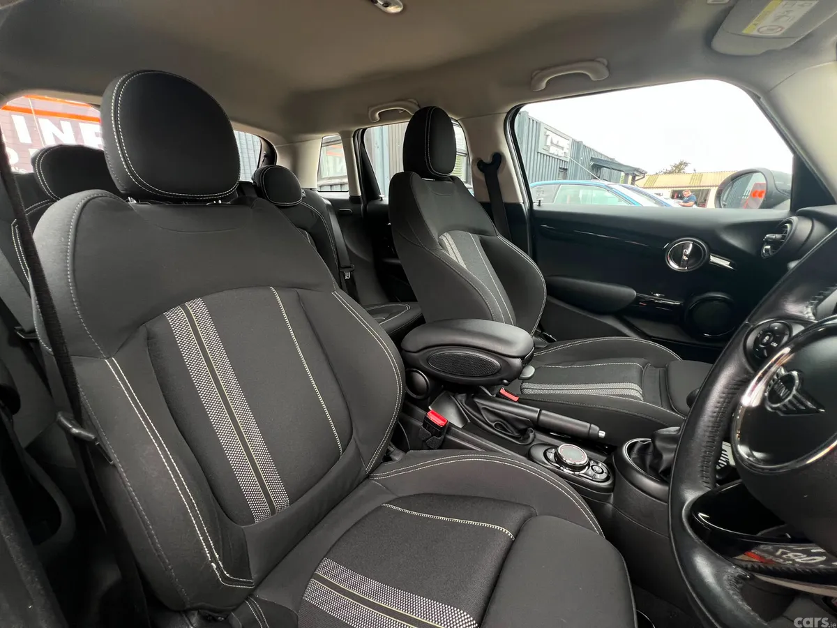 Mini Cooper Hatchback, Diesel, 2019, Black
