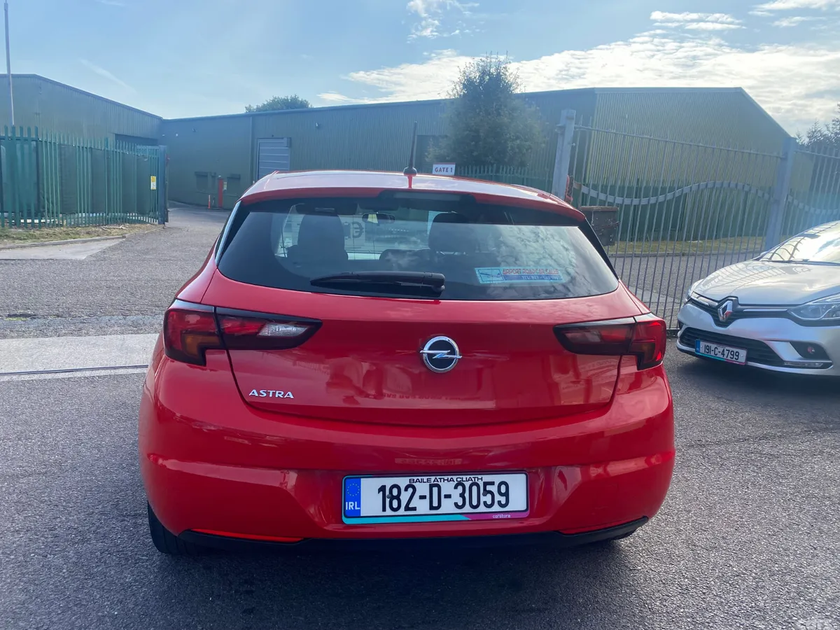 Opel Astra Hatchback, Petrol, 2018, Red