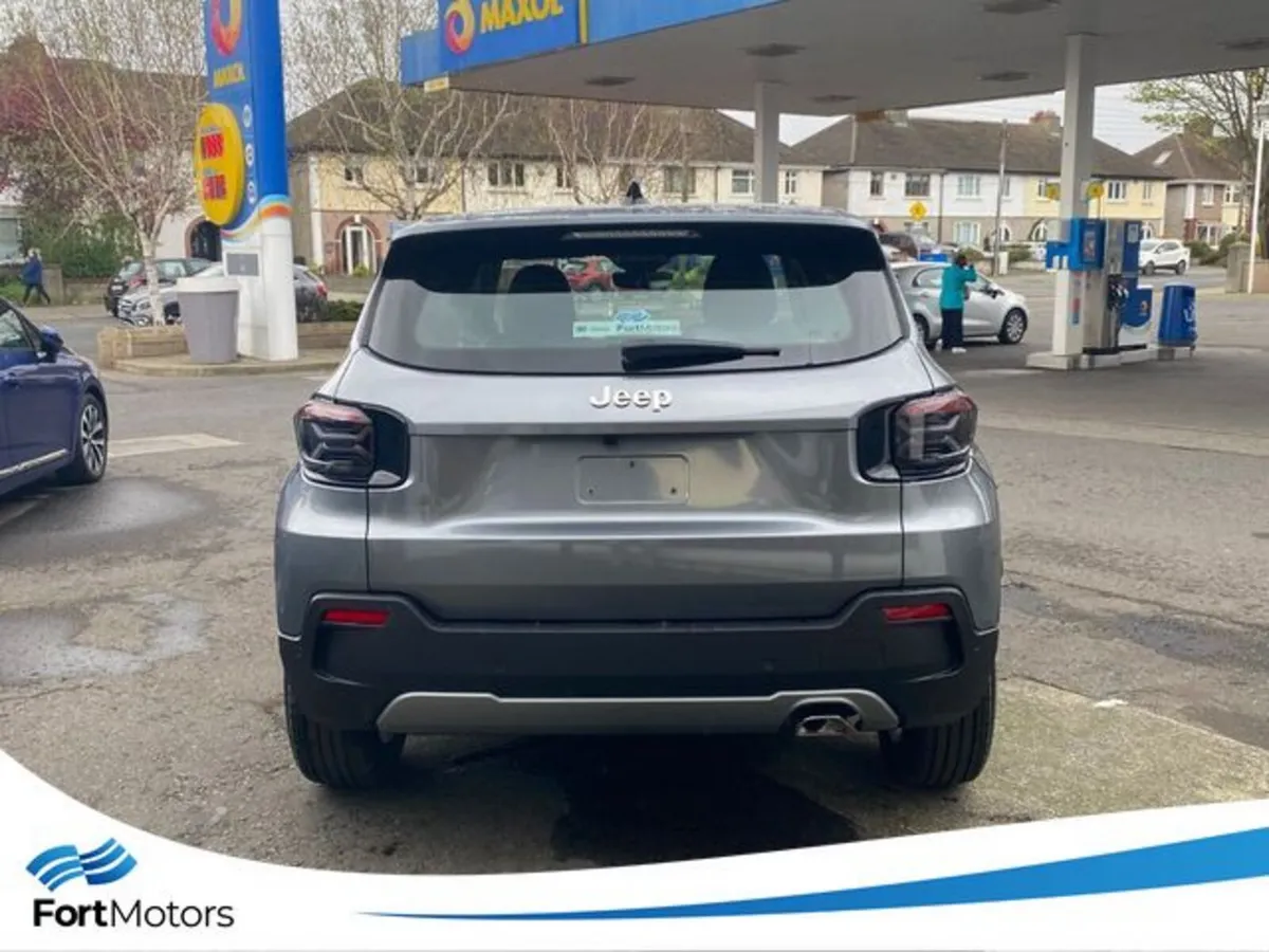 Jeep Avenger SUV, Petrol Hybrid, 2027, Grey
