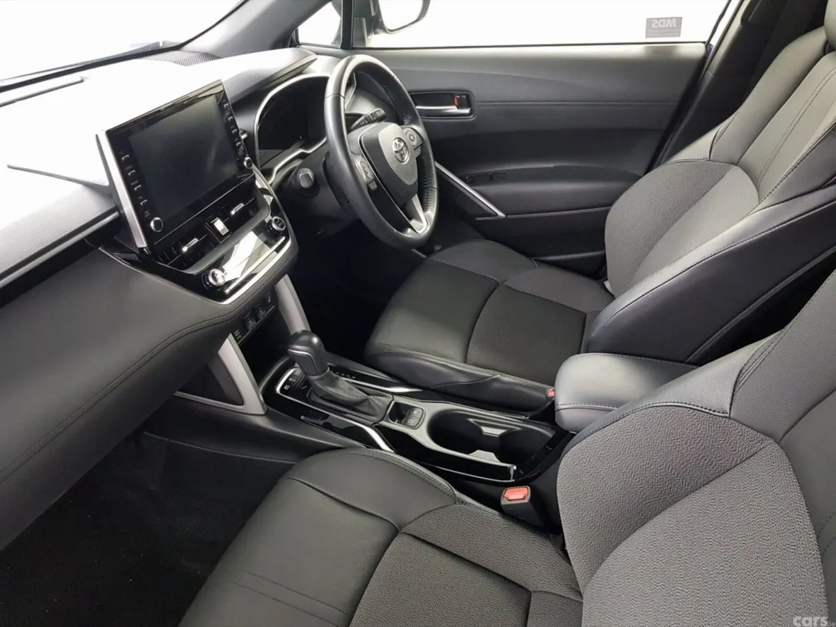 Toyota Corolla Cross SUV, Petrol Hybrid, 2023, Blue