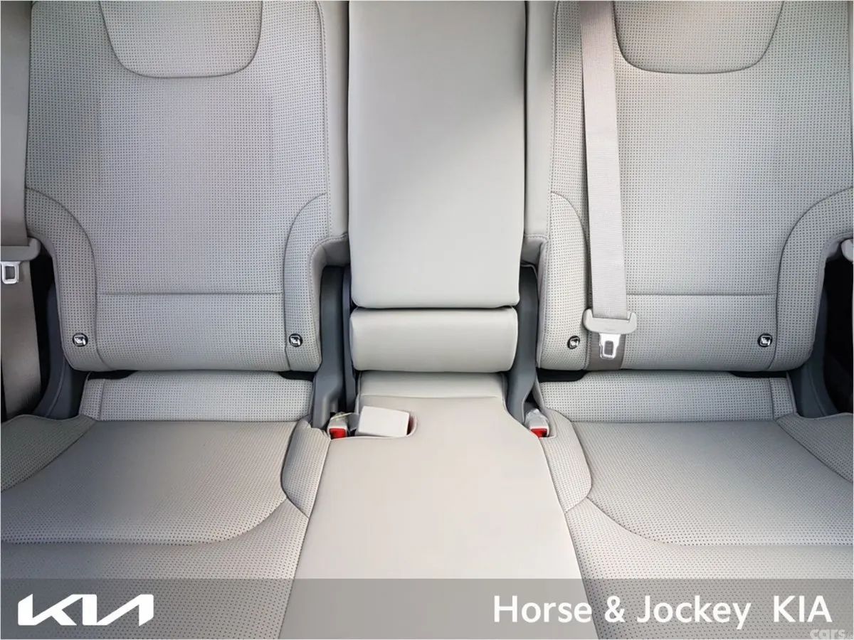 Kia EV6 MPV, Electric, 2026, White