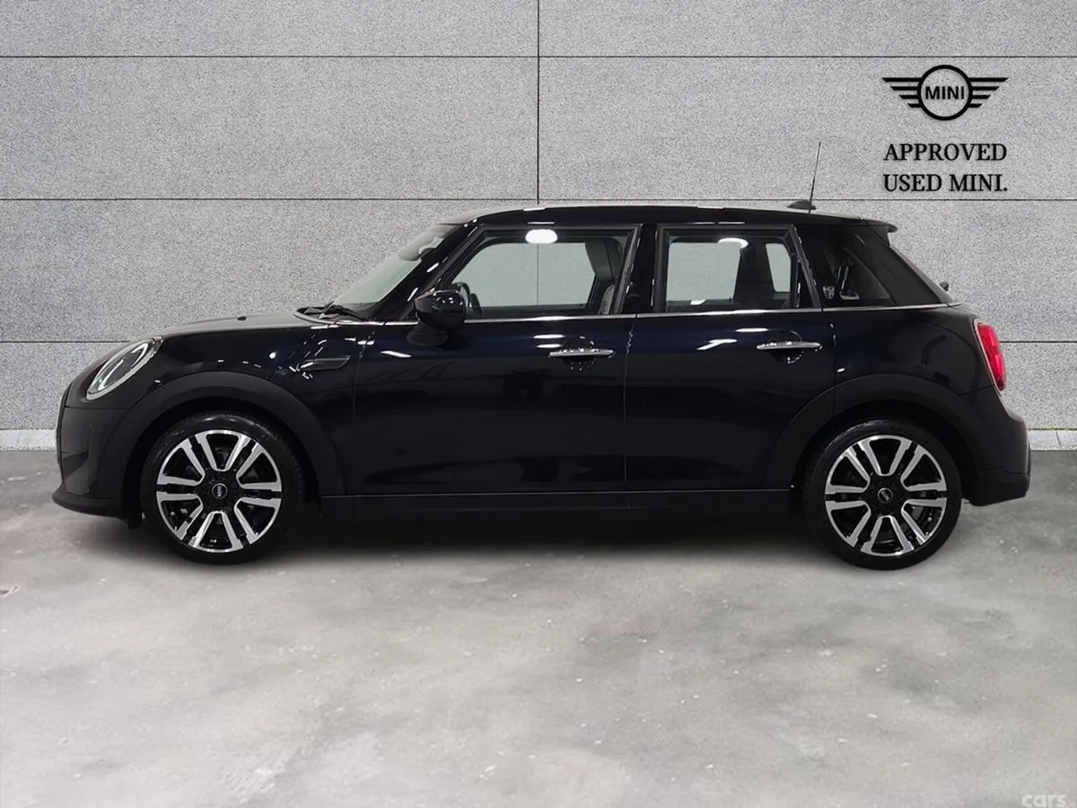 Mini Cooper Hatchback, Petrol, 2023, Blue