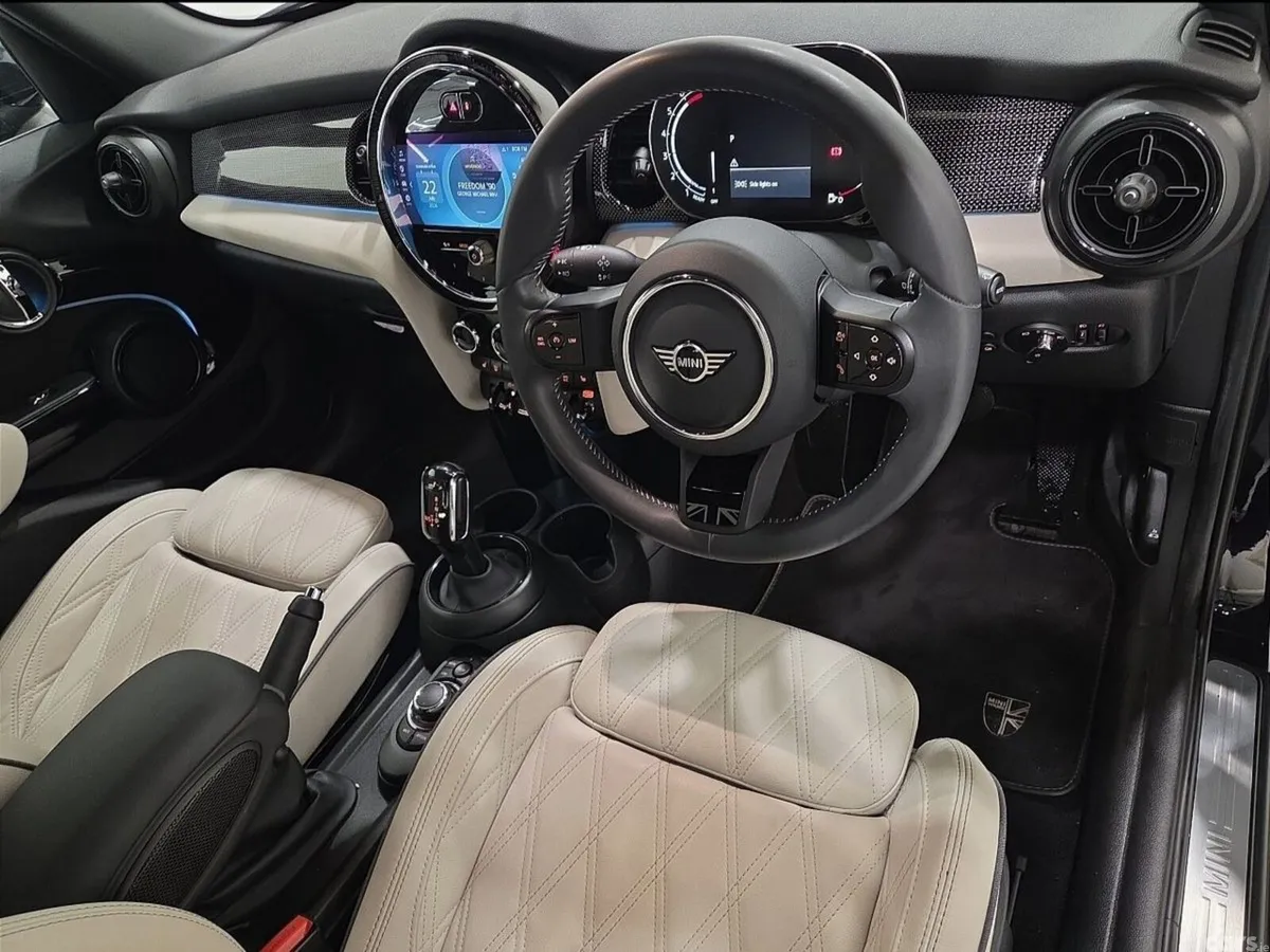 Mini Cooper Hatchback, Petrol, 2023, Blue