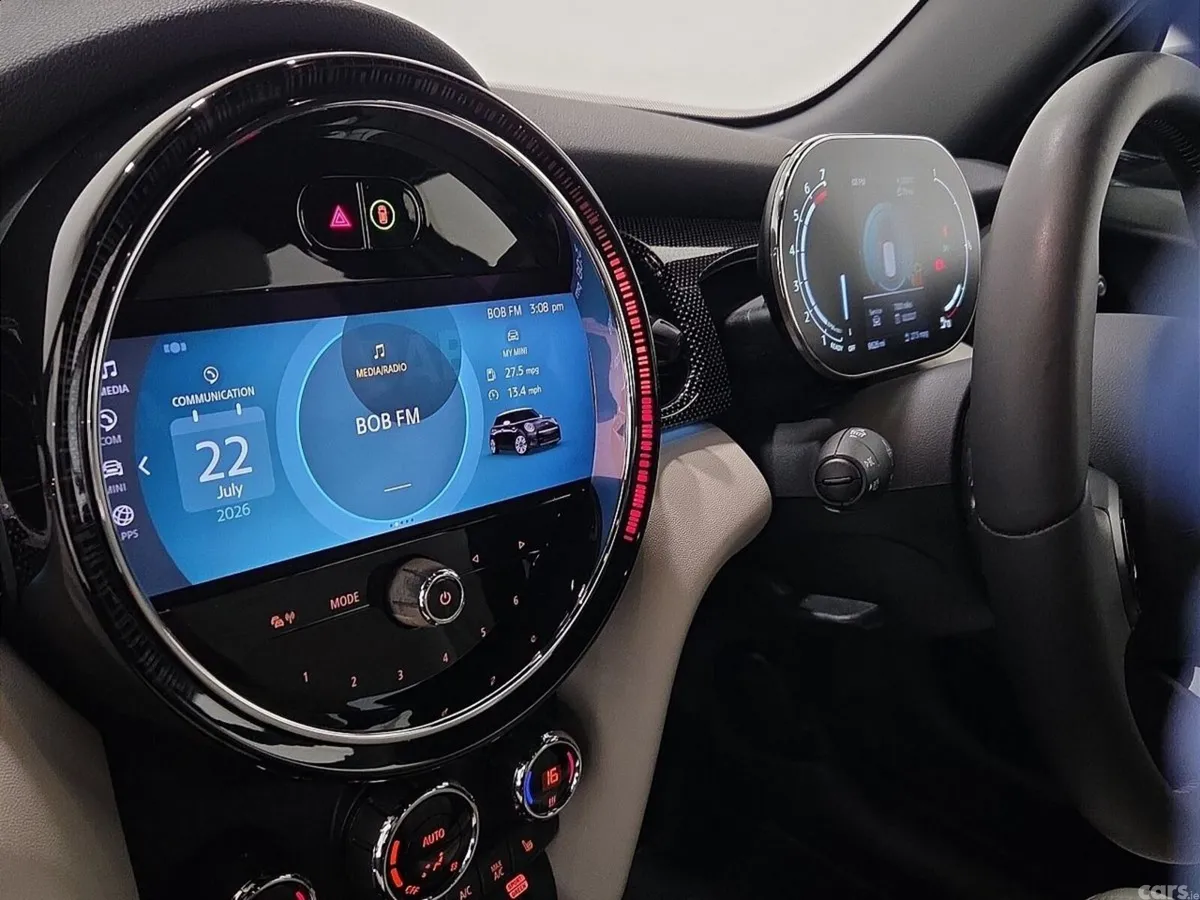 Mini Cooper Hatchback, Petrol, 2023, Blue