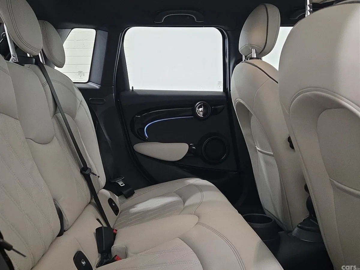 Mini Cooper Hatchback, Petrol, 2023, Blue