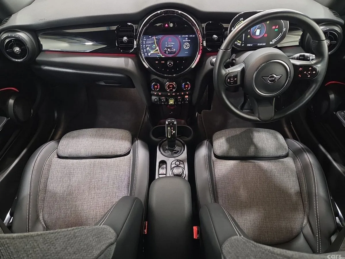 Mini Cooper Hatchback, Electric, 2023, Black