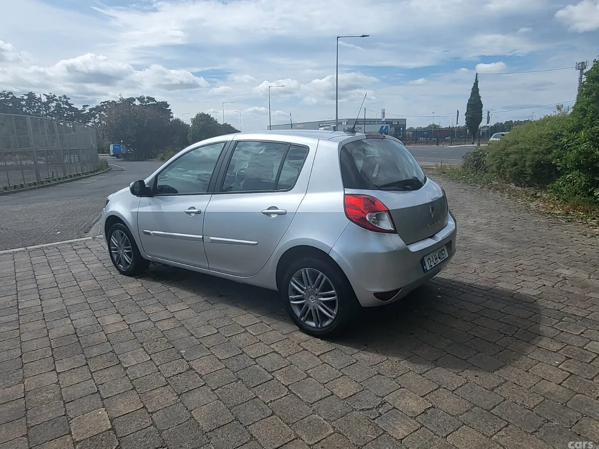 Renault Clio Hatchback, Petrol, 2012, Silver