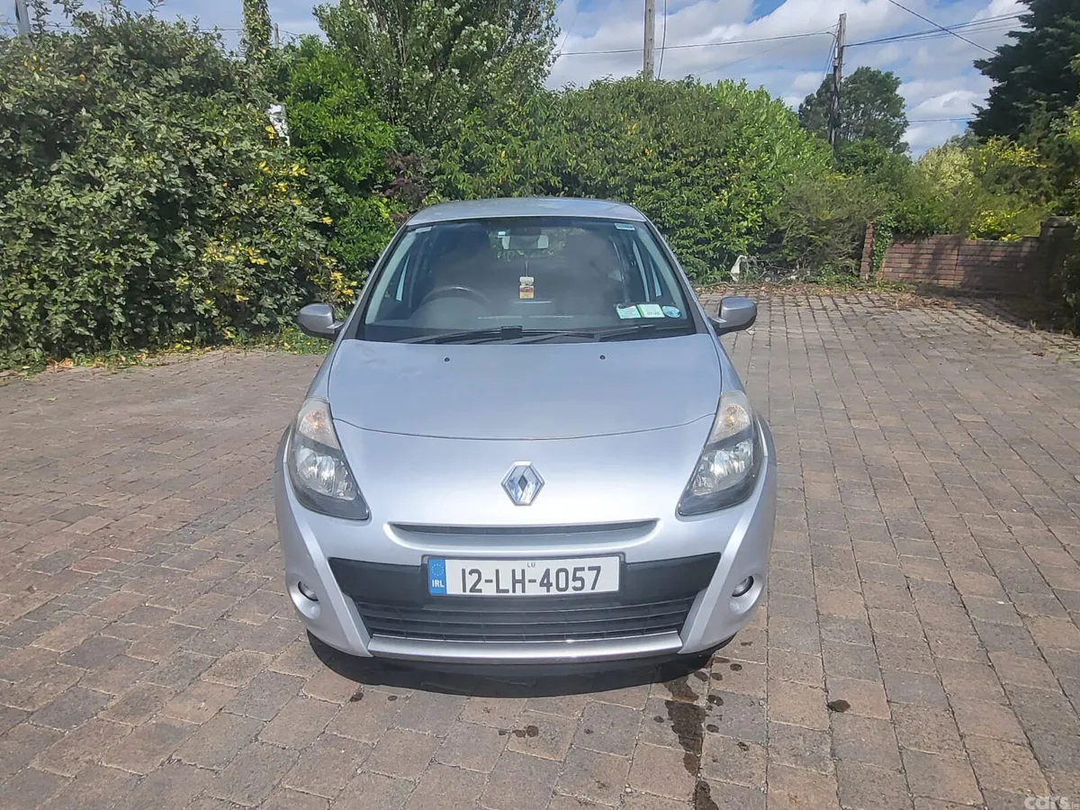 Renault Clio Hatchback, Petrol, 2012, Silver