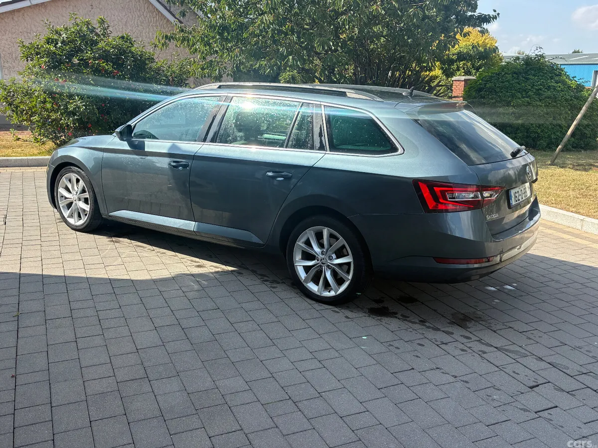 Skoda Superb Estate, Diesel, 2016, Grey