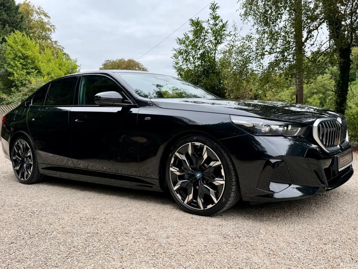 BMW 5-Series Saloon, Petrol Plug-in Hybrid, 2024, Black