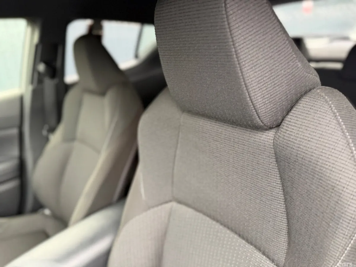 Toyota C-HR SUV, Petrol Hybrid, 2019, Silver