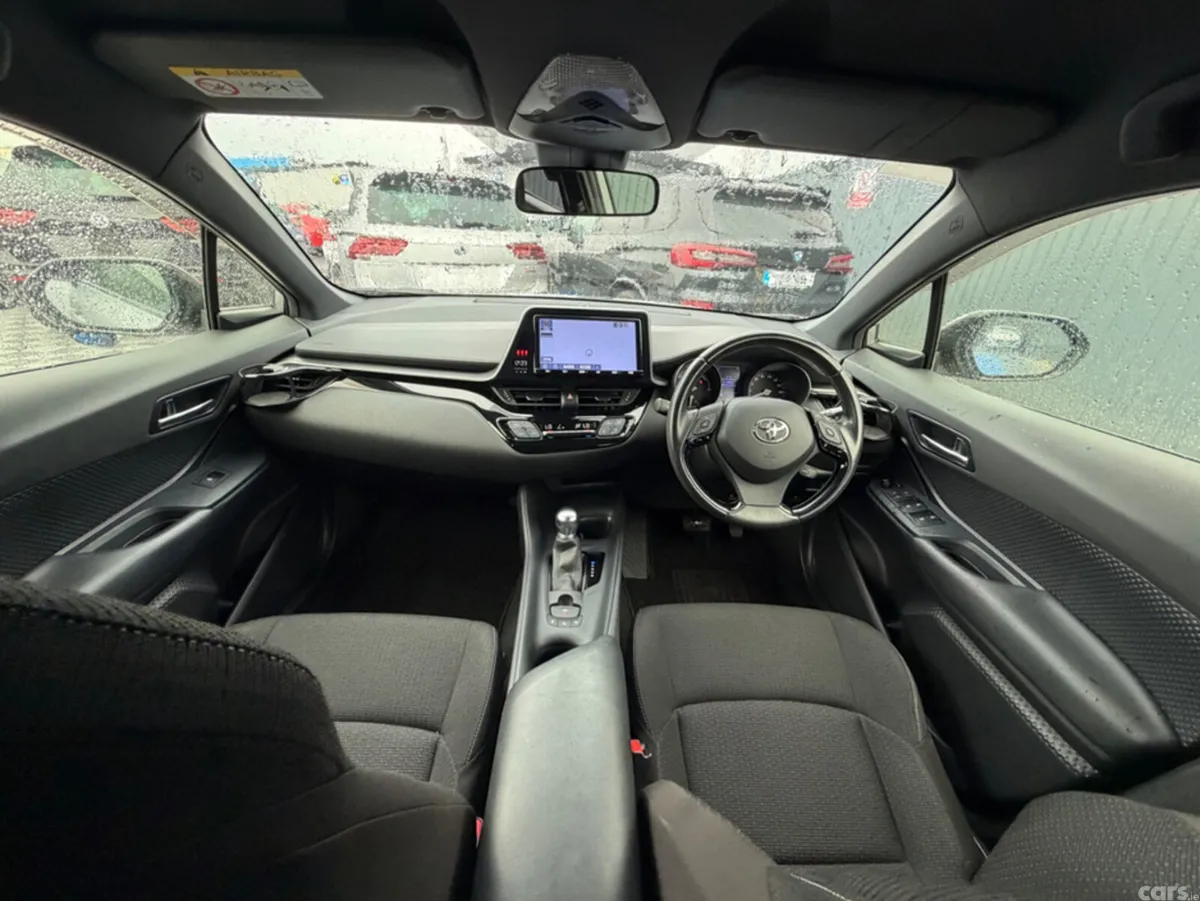 Toyota C-HR SUV, Petrol Hybrid, 2019, Silver