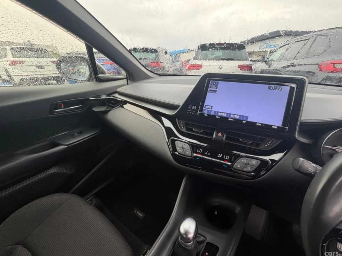 Toyota C-HR SUV, Petrol Hybrid, 2019, Silver