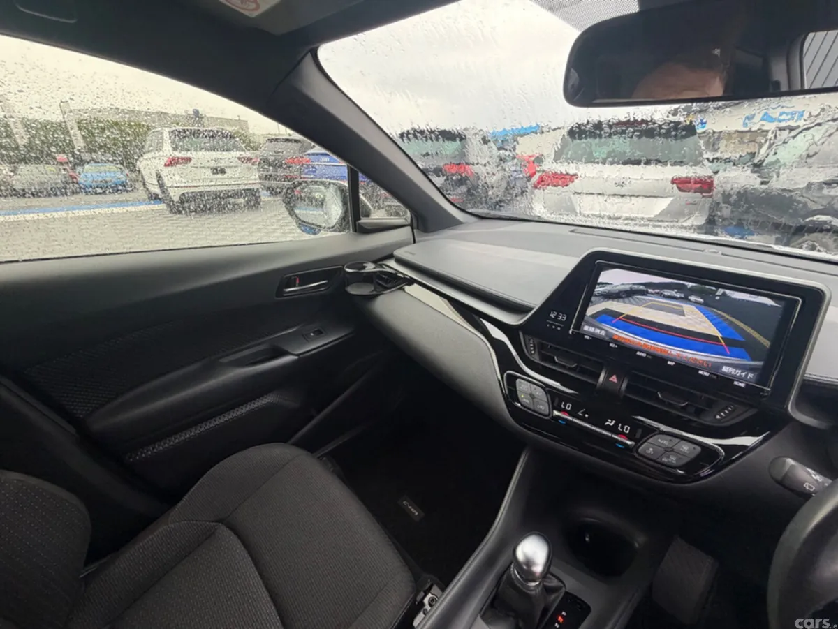 Toyota C-HR SUV, Petrol Hybrid, 2019, Silver
