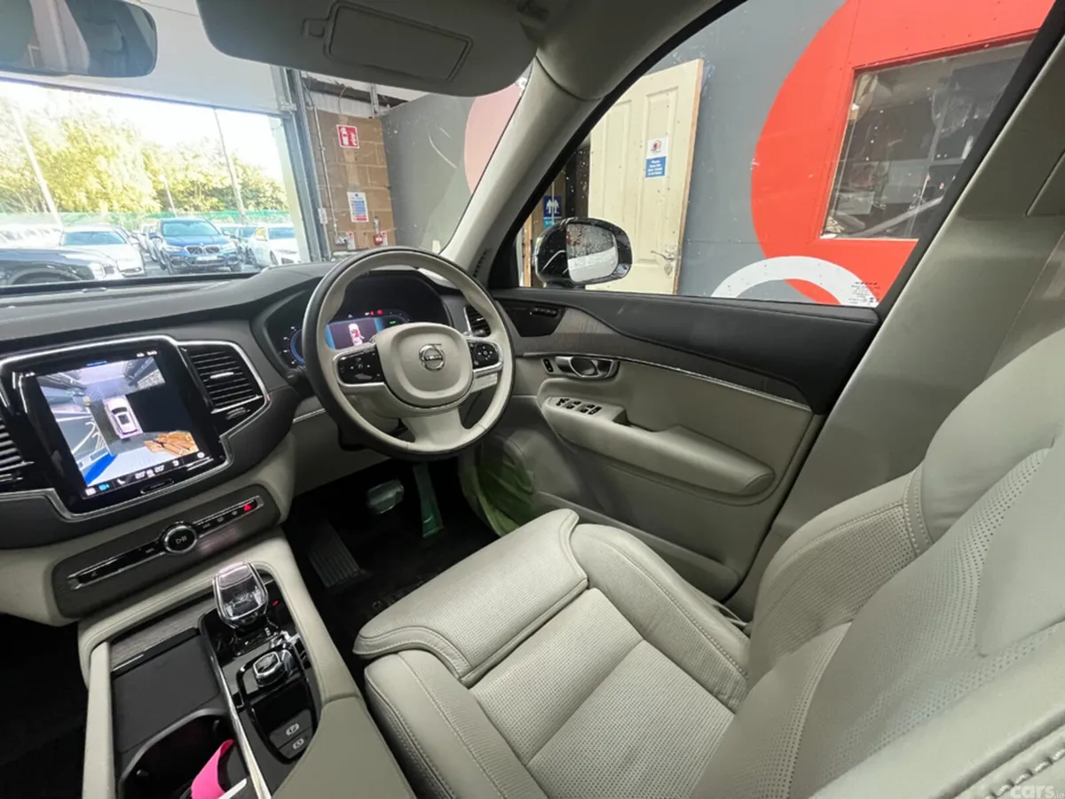 Volvo XC90 SUV, Petrol Plug-in Hybrid, 2023, White