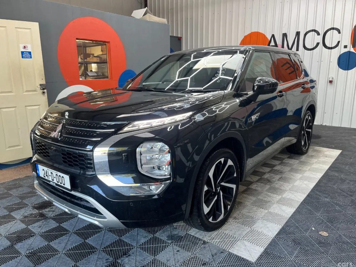 Mitsubishi Outlander SUV, Petrol Plug-in Hybrid, 2024, Black
