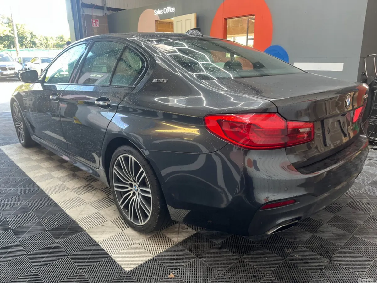 BMW 5-Series Saloon, Petrol, 2019, Black