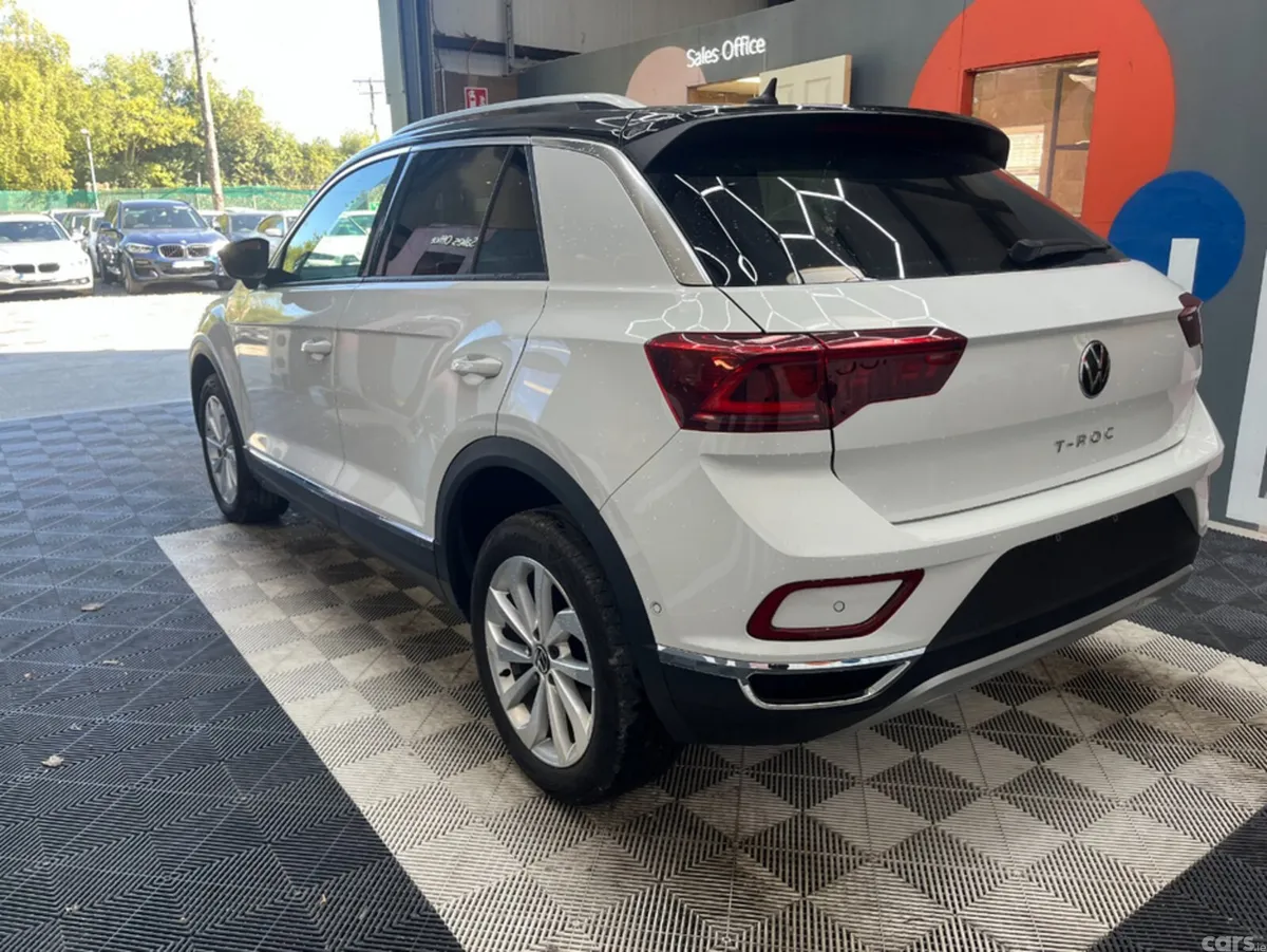 Volkswagen T-Roc SUV, Diesel, 2023, White