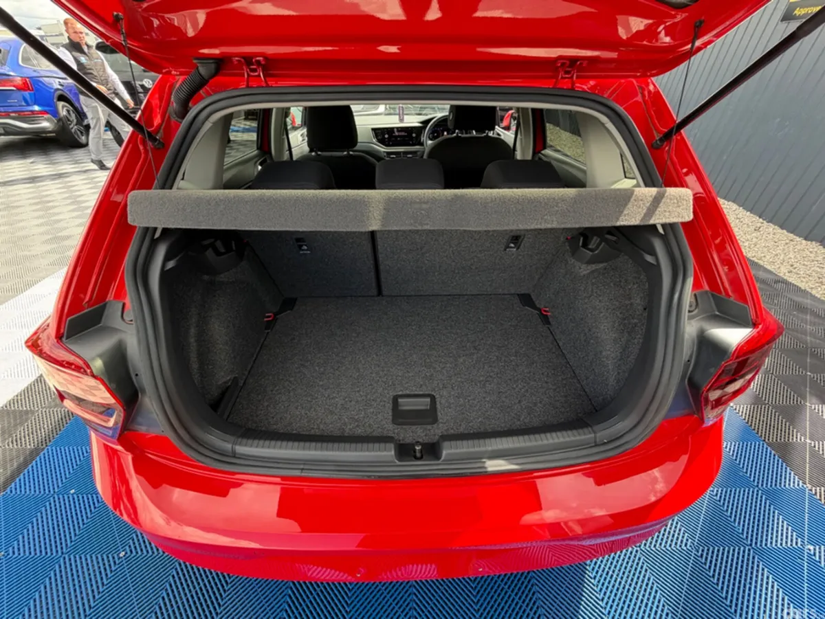 Volkswagen Polo Hatchback, Petrol, 2019, Red
