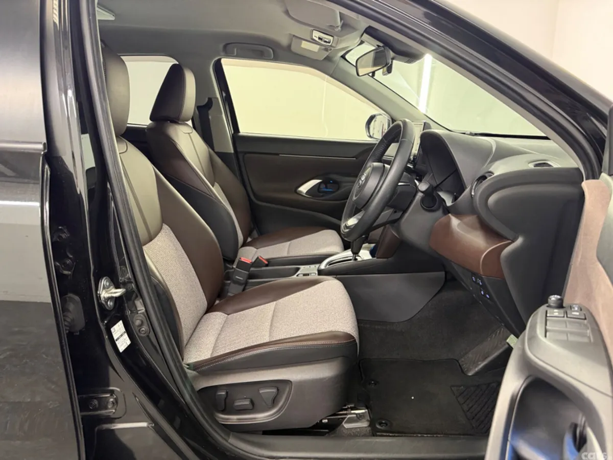 Toyota Yaris Cross SUV, Petrol Hybrid, 2022, Black