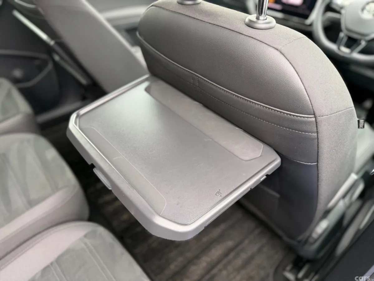 Volkswagen Touran MPV, Diesel, 2019, White