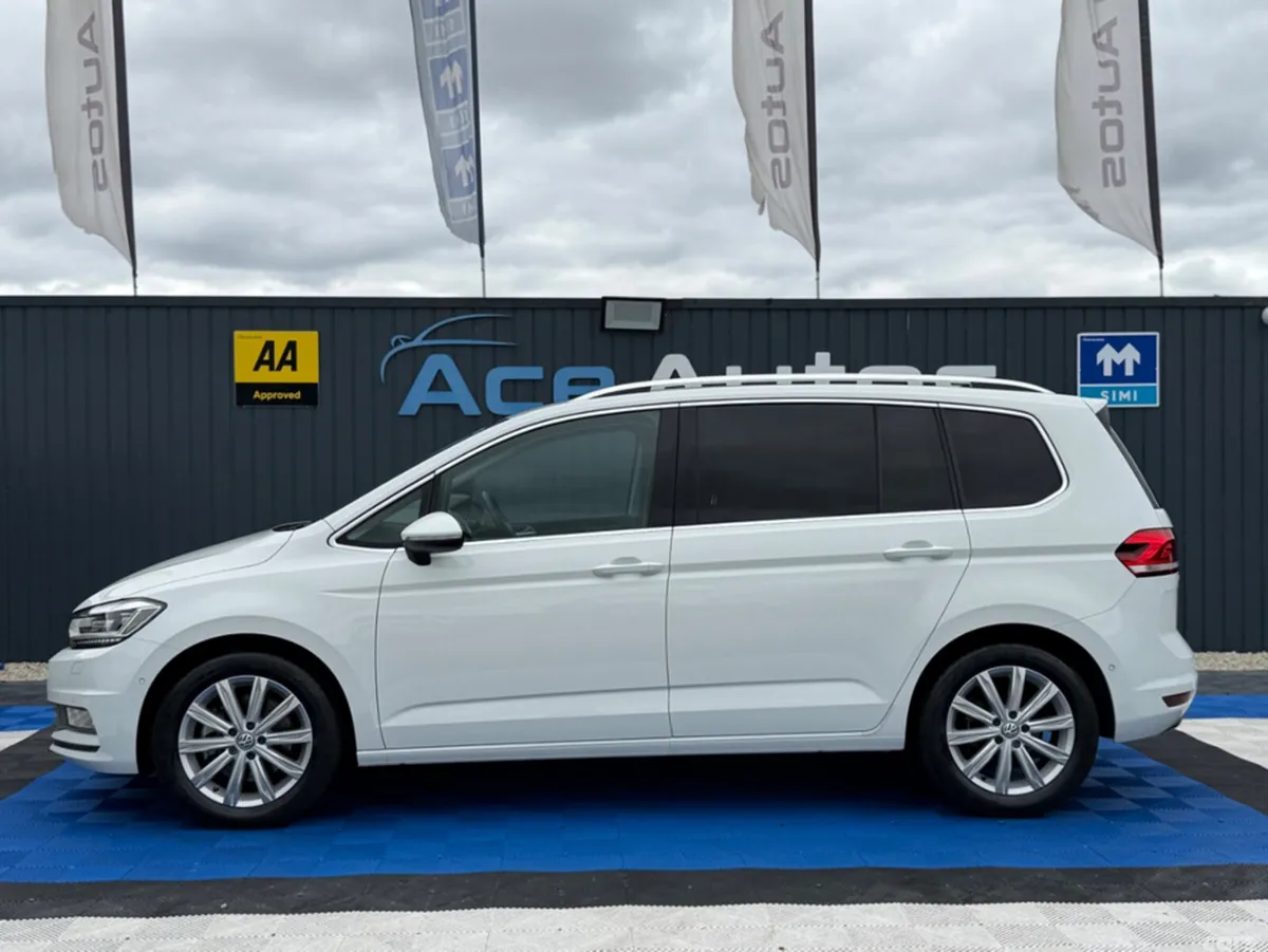 Volkswagen Touran MPV, Diesel, 2019, White