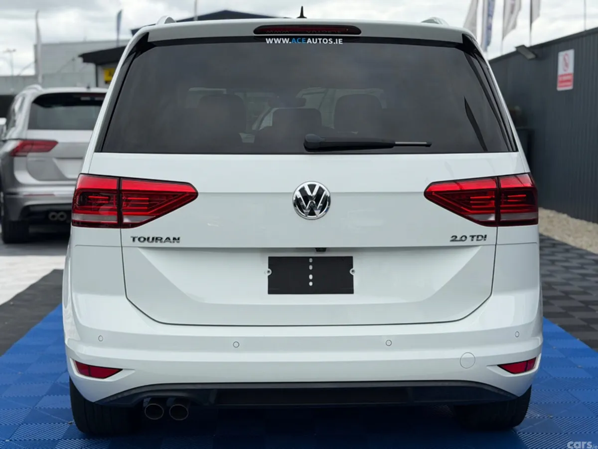 Volkswagen Touran MPV, Diesel, 2019, White