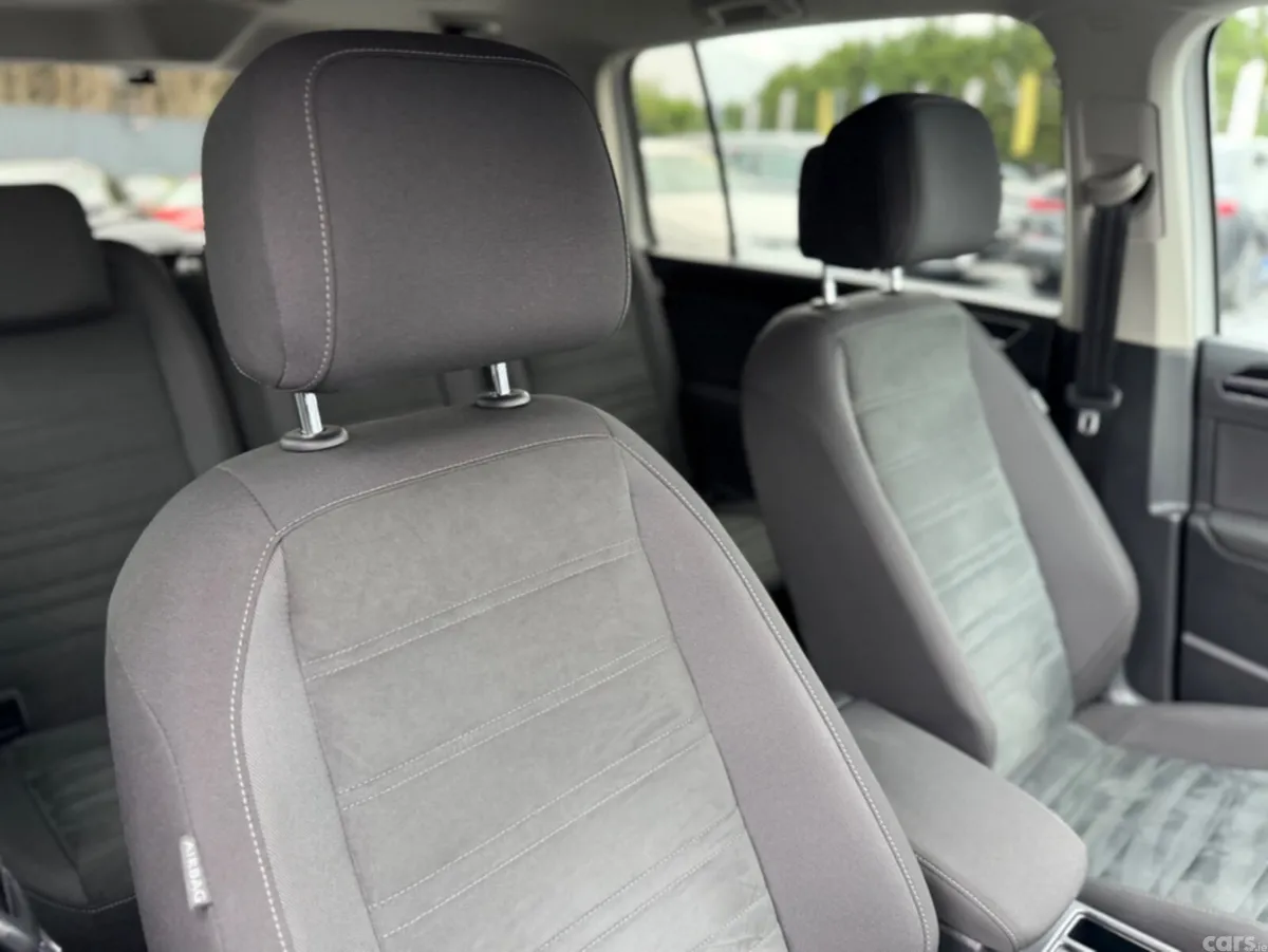 Volkswagen Touran MPV, Diesel, 2019, White