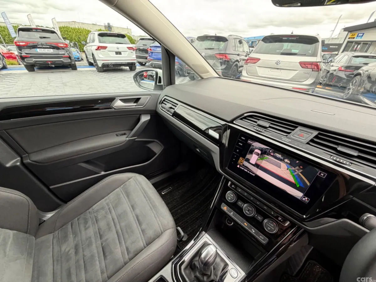 Volkswagen Touran MPV, Diesel, 2019, White
