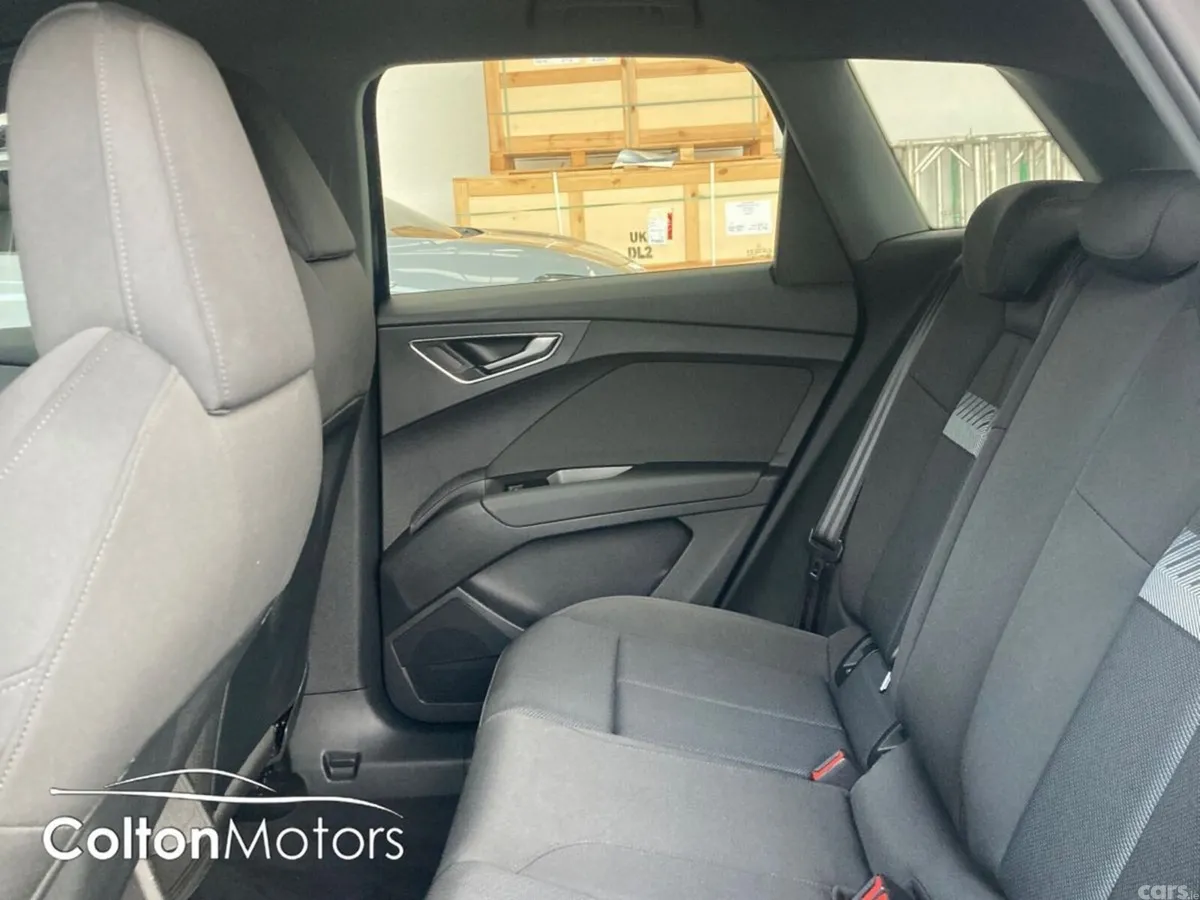 Audi Q4 e-tron Hatchback, Electric, 2023, Blue