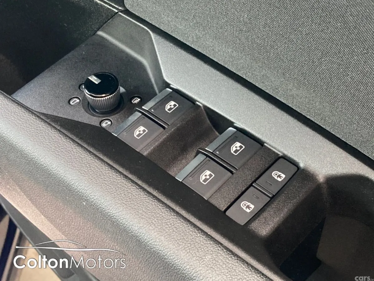 Audi Q4 e-tron Hatchback, Electric, 2023, Blue