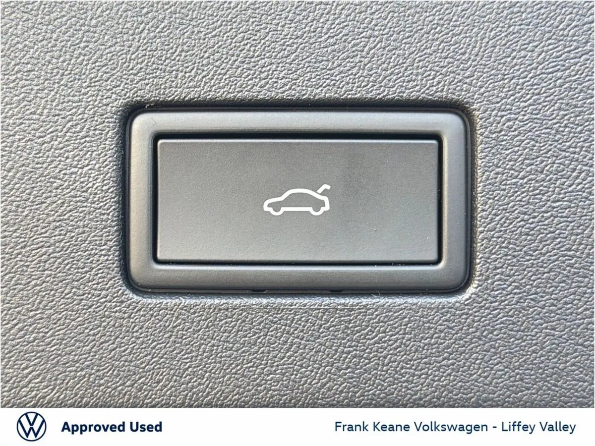 Volkswagen Tayron SUV, Petrol Plug-in Hybrid, 2026, Silver
