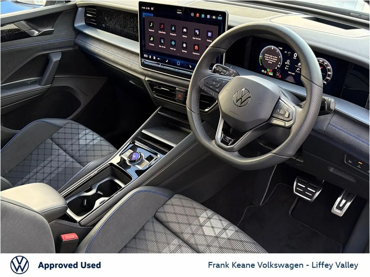 Volkswagen Tayron SUV, Petrol Plug-in Hybrid, 2026, Silver
