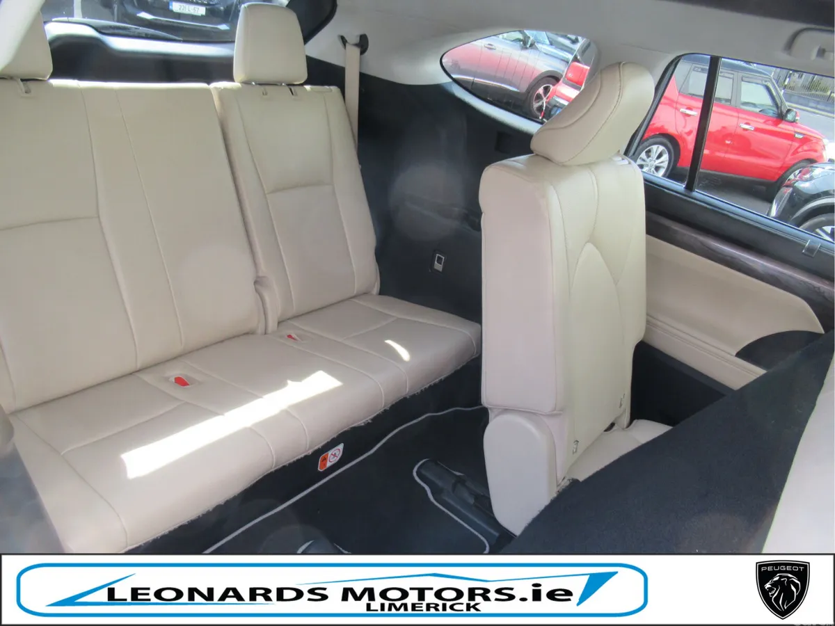 Toyota Highlander Estate/Jeep, Petrol Hybrid, 2023, Grey