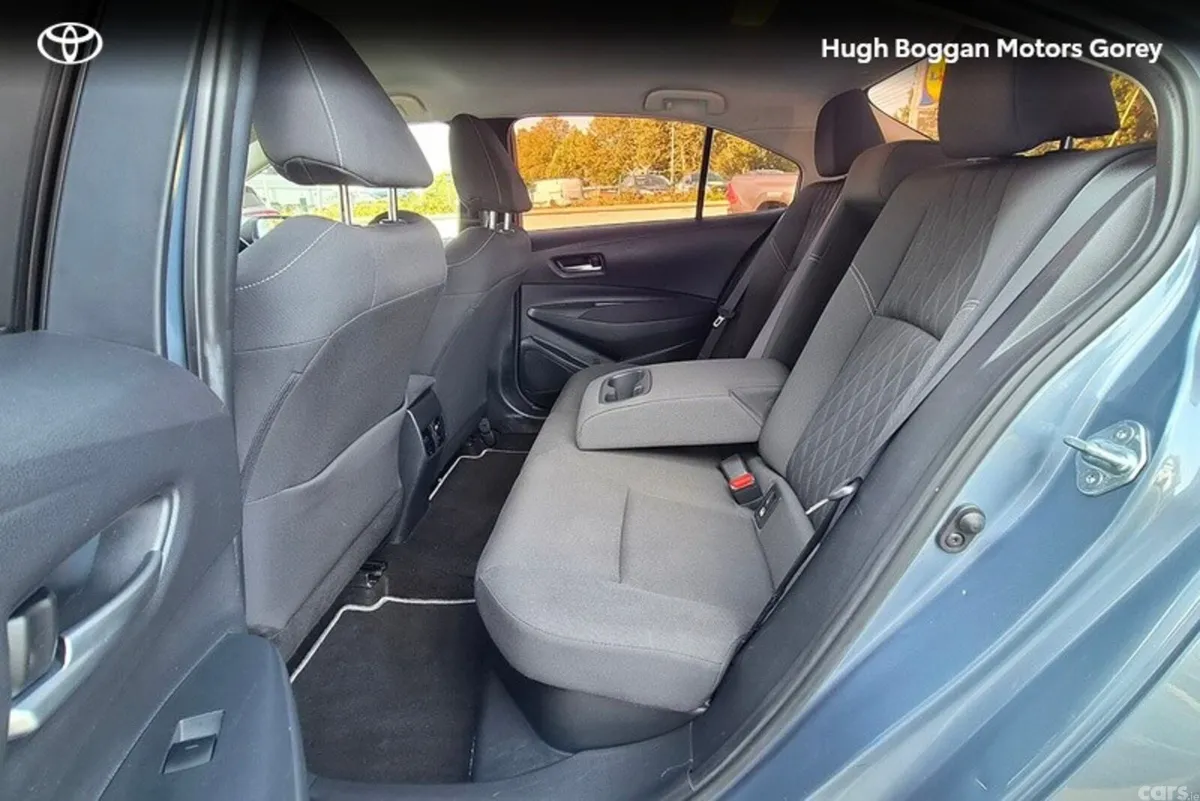 Toyota Corolla Saloon, Petrol Hybrid, 2021, Grey