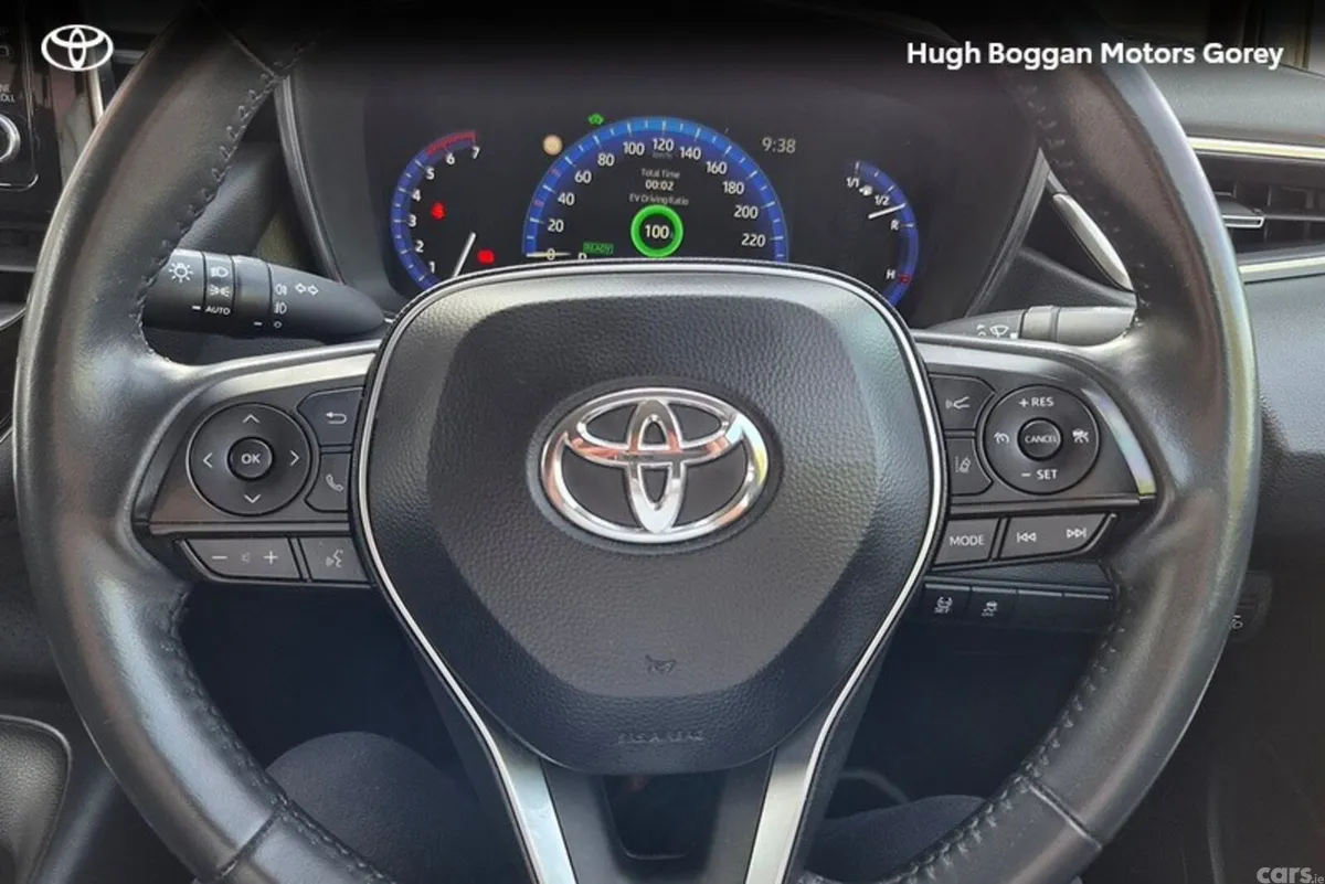 Toyota Corolla Saloon, Petrol Hybrid, 2021, Grey