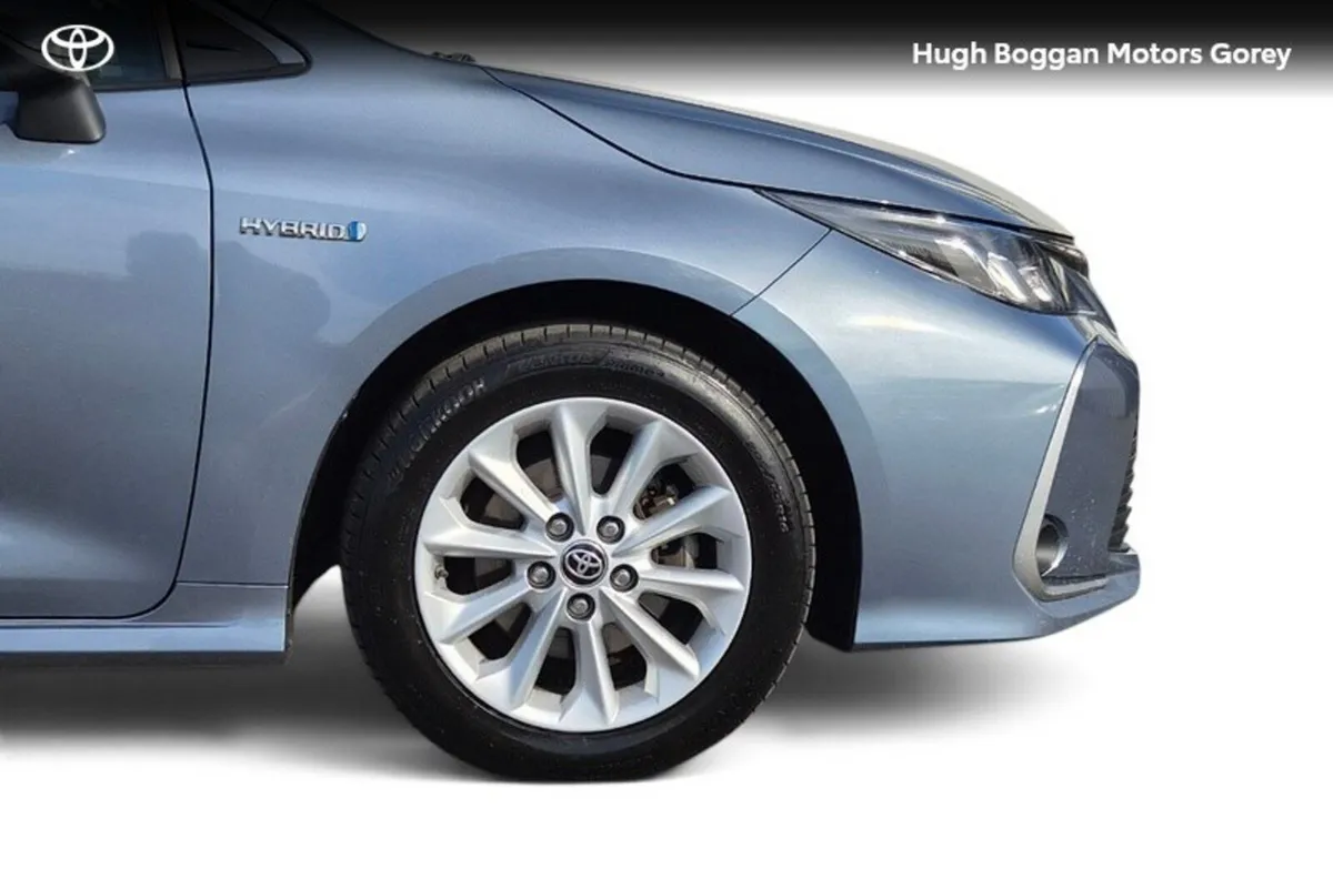 Toyota Corolla Saloon, Petrol Hybrid, 2021, Grey
