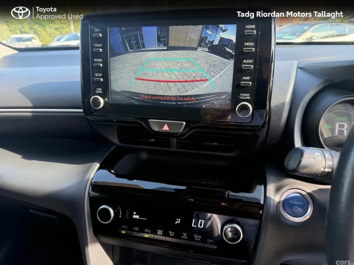 Toyota Yaris Cross Hatchback, Petrol Hybrid, 2023, Grey