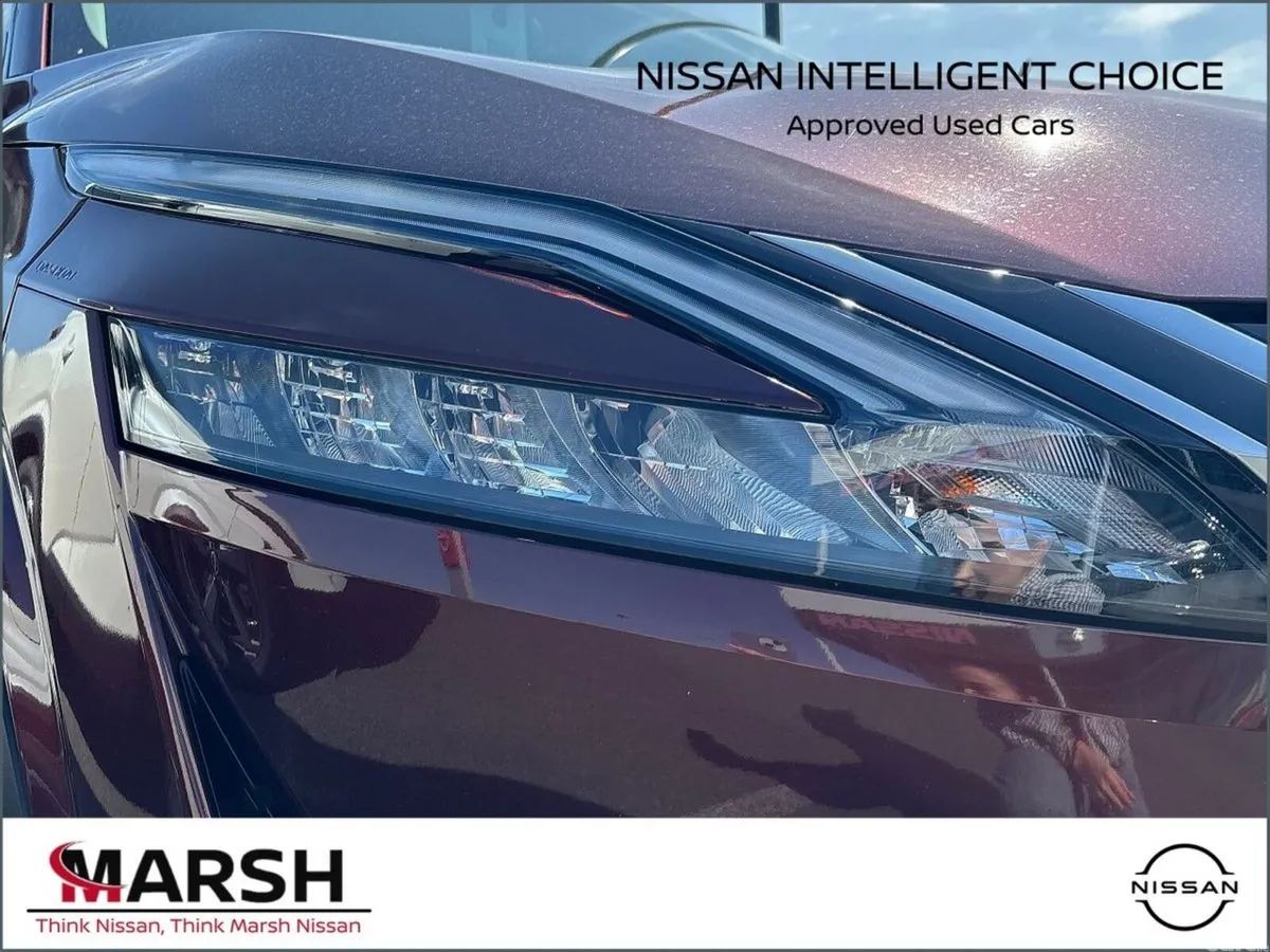 Nissan Qashqai MPV, Petrol Hybrid, 2023, Red