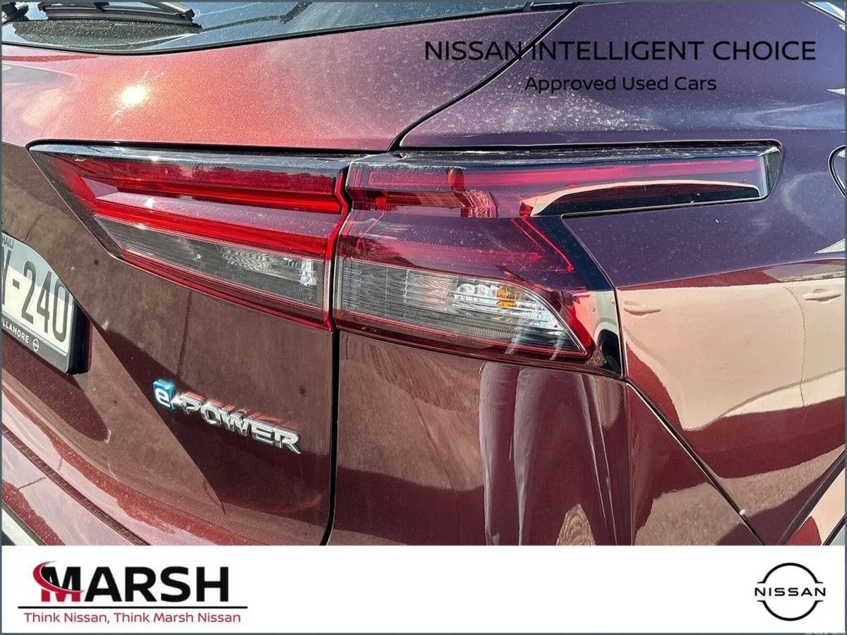 Nissan Qashqai MPV, Petrol Hybrid, 2023, Red