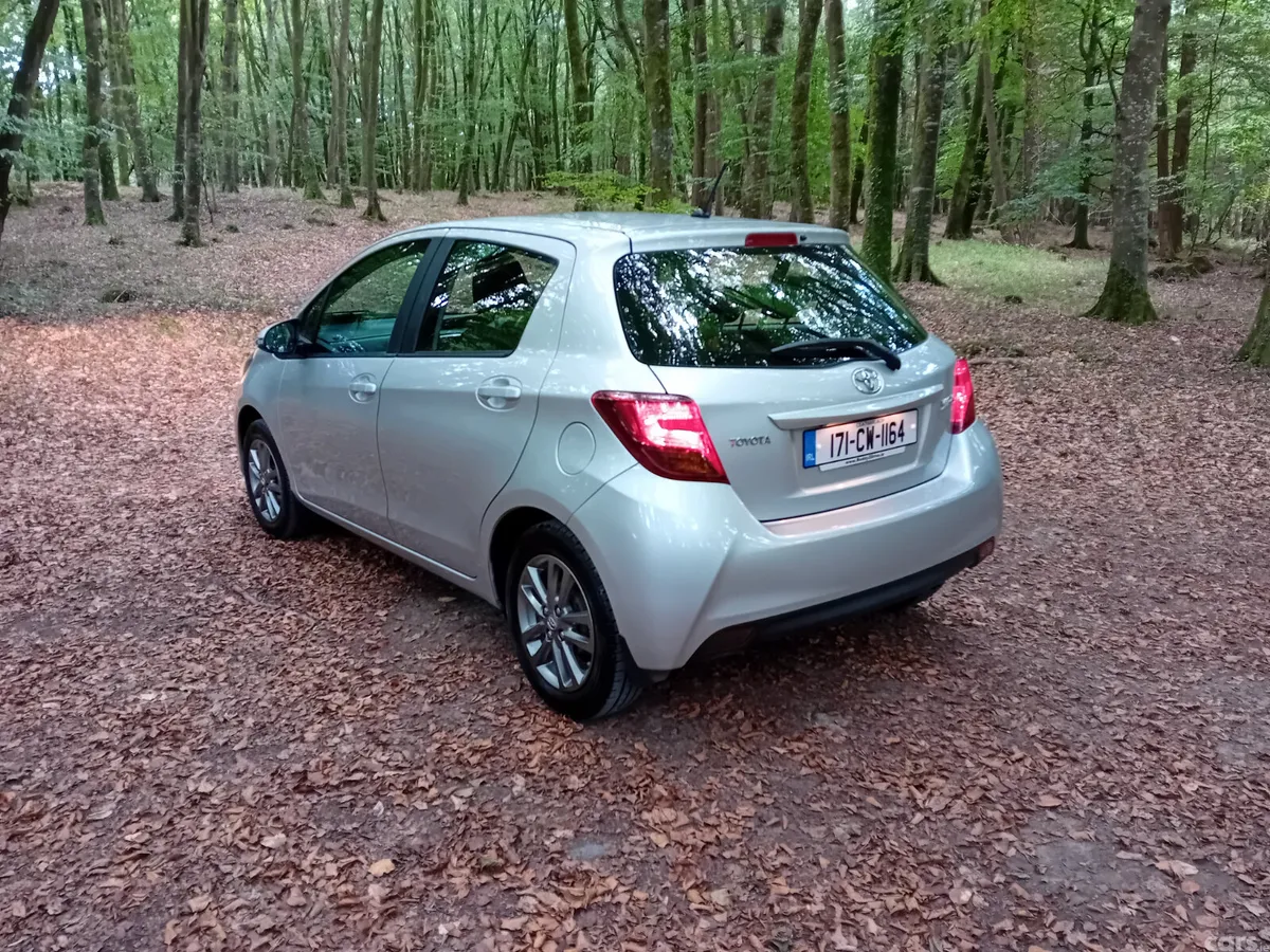 Toyota Yaris Hatchback, Petrol, 2017, Grey