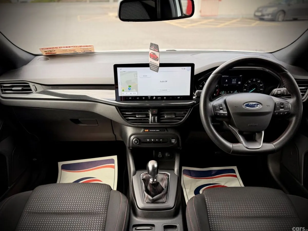 Ford Focus Hatchback, Petrol, 2024, White